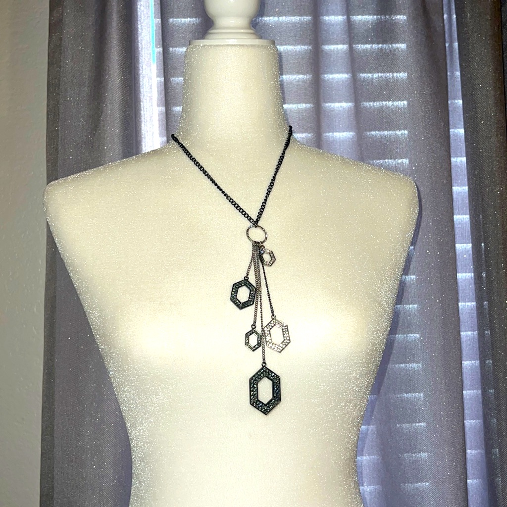Vintage Guess Necklace 6$